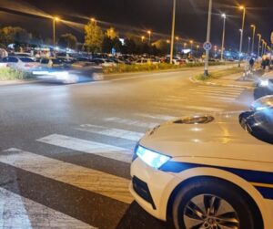 Policija u noćnoj kontroli 75 vozila okupljenih na Slavonskoj aveniji u Zagrebu